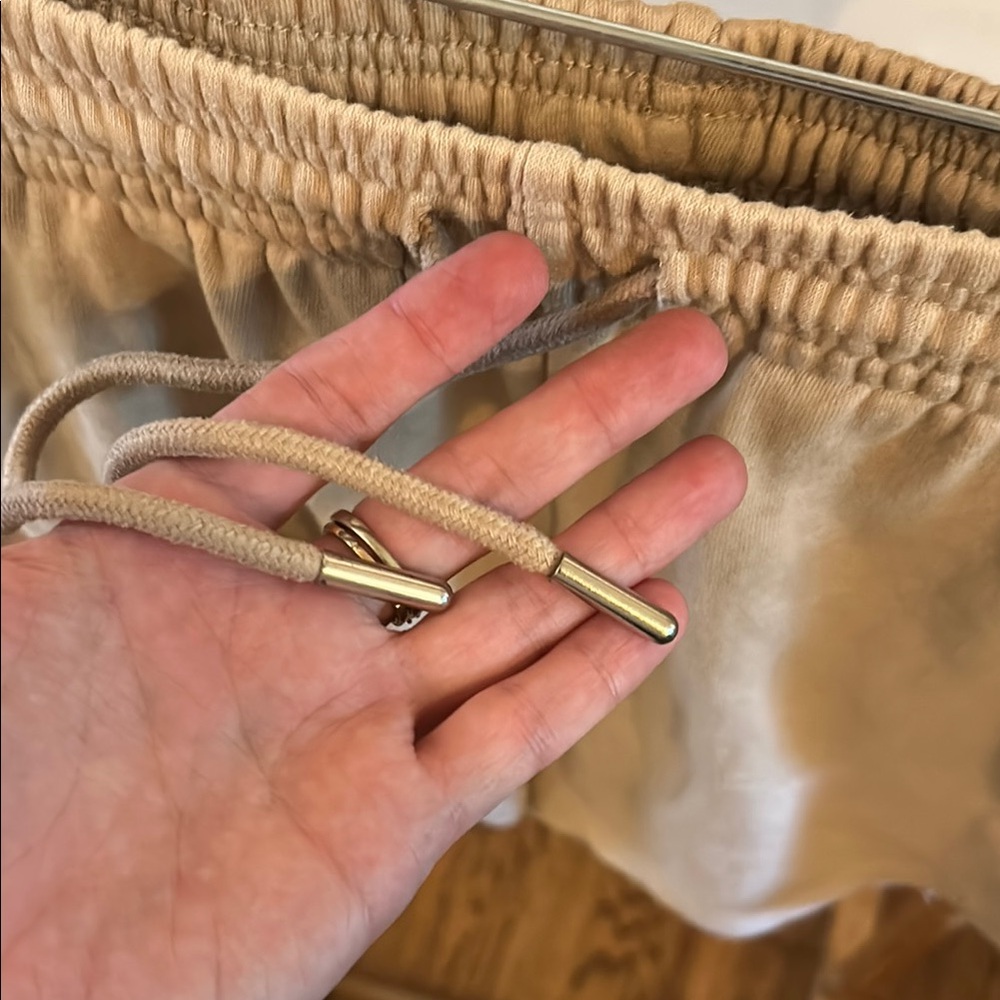 H&M Tan Casual Shorts - Picture 3 of 8